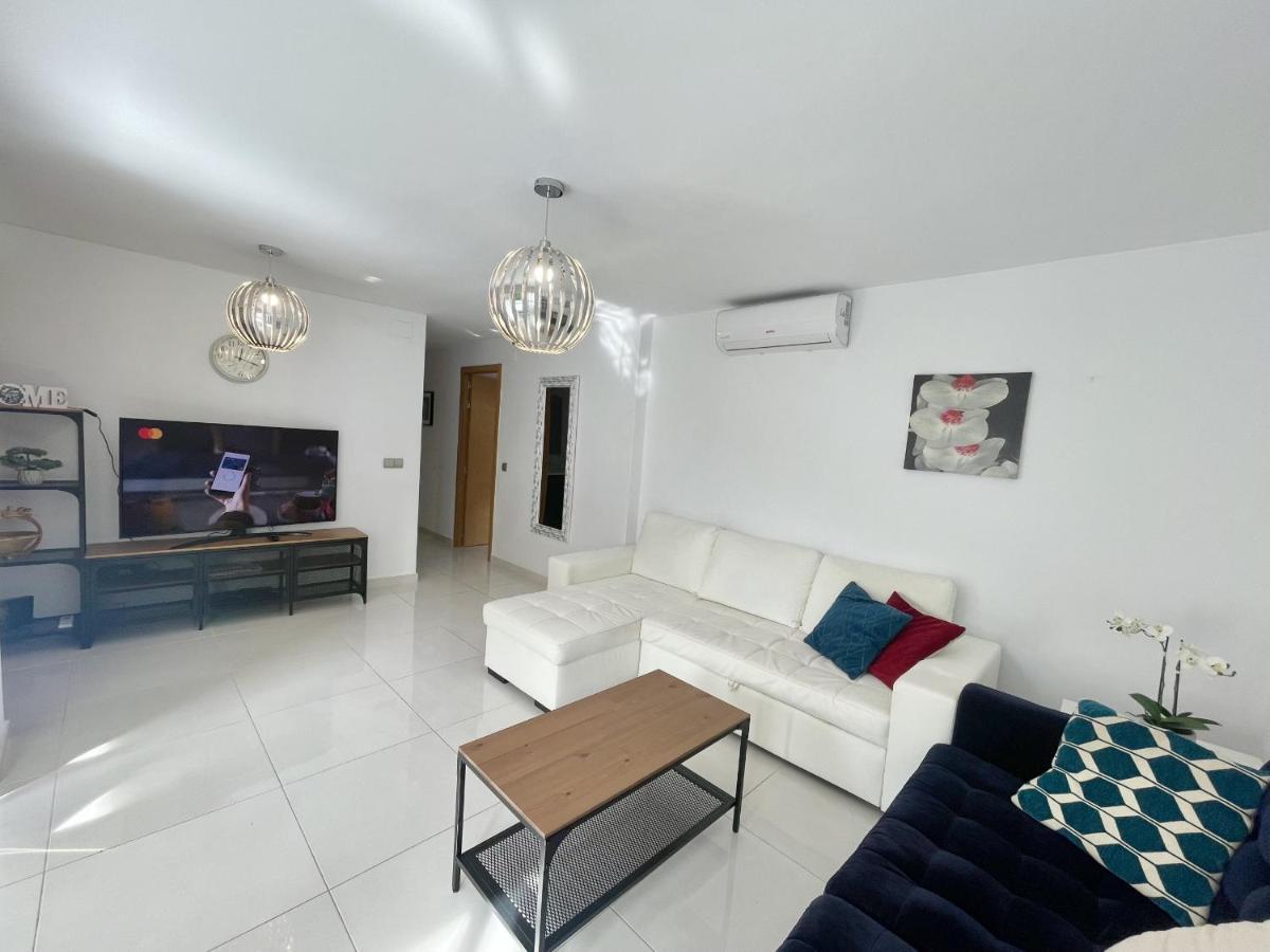 Torre Colon Apartment Benidorm Bagian luar foto
