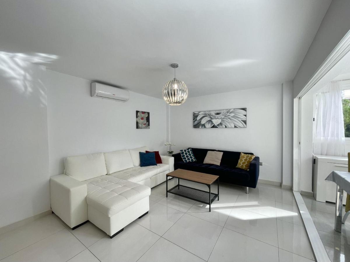 Torre Colon Apartment Benidorm Bagian luar foto